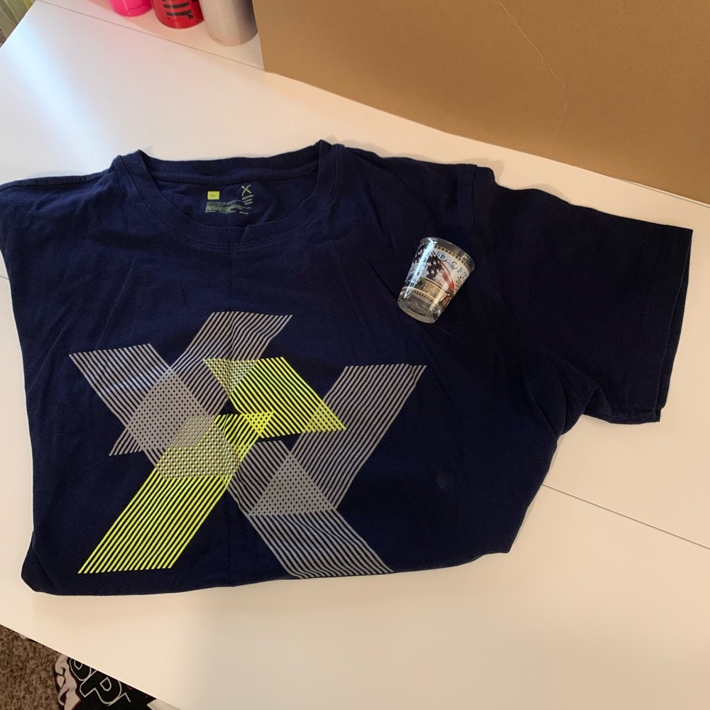 Mens Xersion T-shirt/Size XL